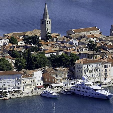 Apartments Mladenka Porec Exterior photo